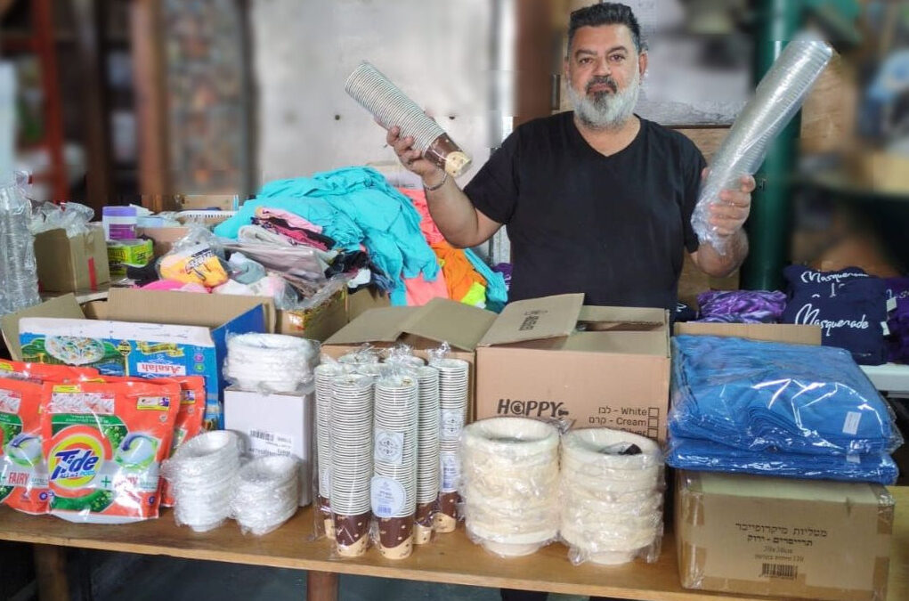 HUMANITARIAN AID – FOOD BASKETS